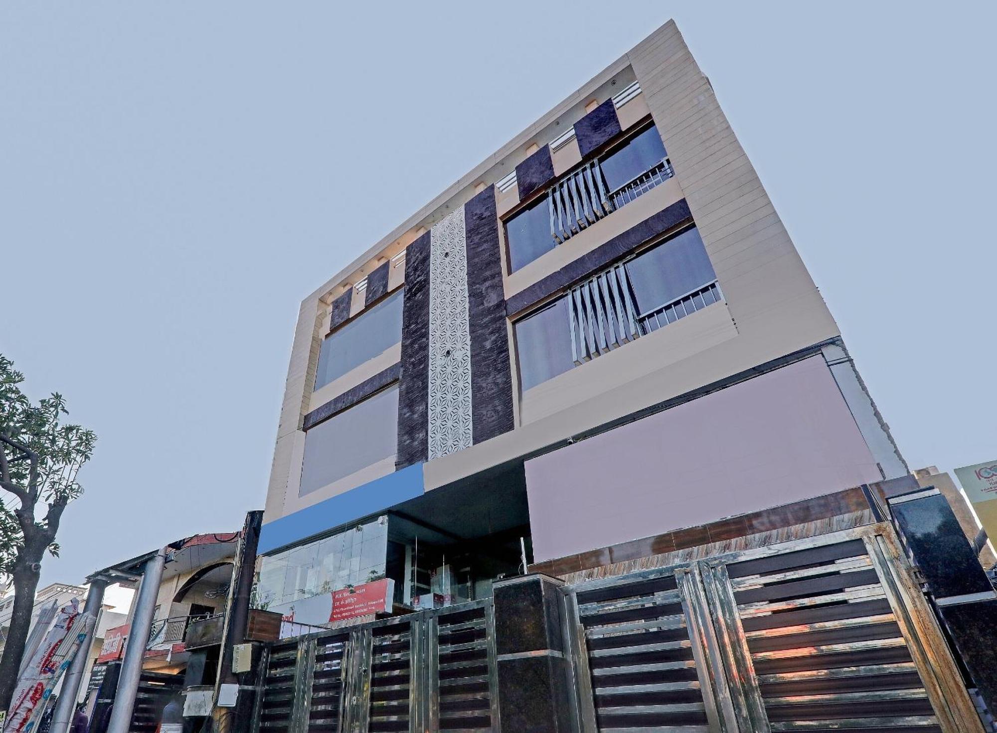 Super Townhouse Riddhi Residency Hotel Lucknow Exterior photo